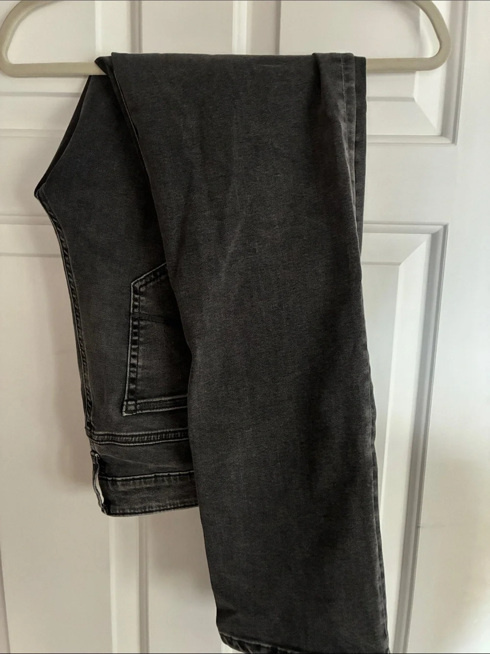Maci Men's slim straight leg jeans in Washed grey